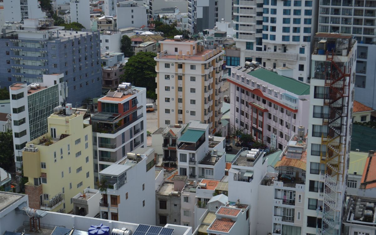 上空から見た高層住宅群