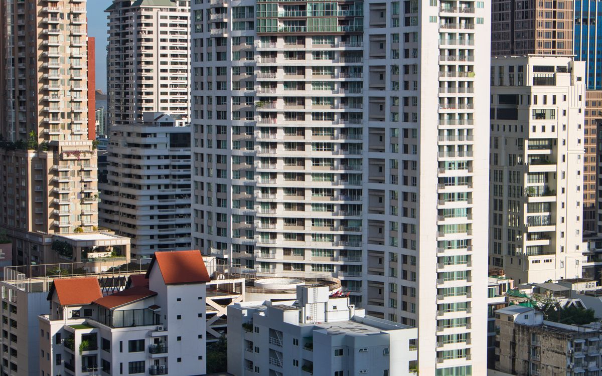 東南アジアの都市の高層ビル群